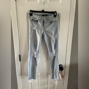 Aeropostale Low rise Distressed Skinny Jeans